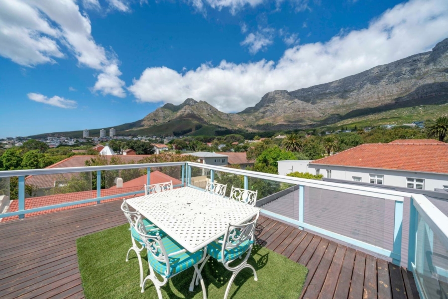 7 Bedroom Property for Sale in Oranjezicht Western Cape